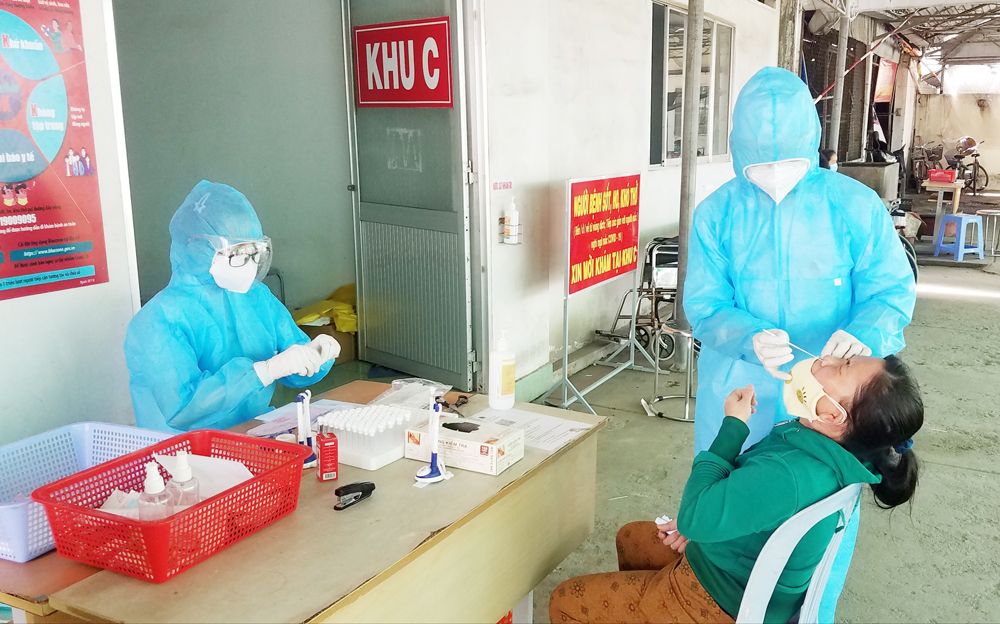 Đồng lòng, quyết tâm hoàn thành tốt nhiệm vụ “kép”

